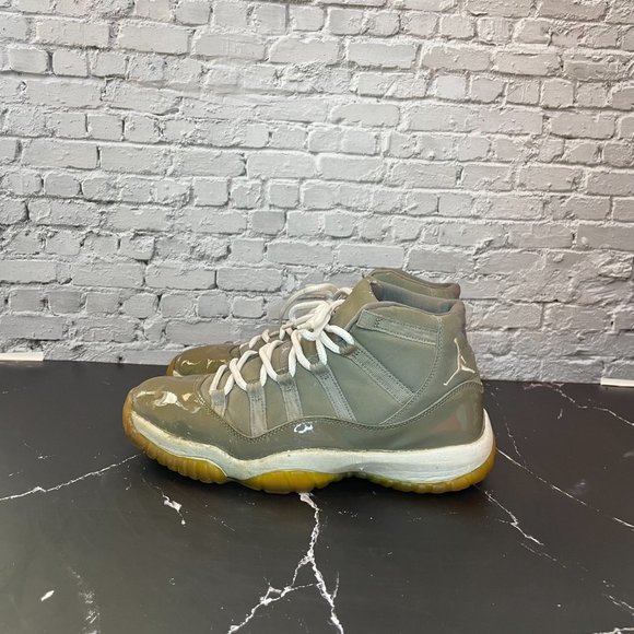 Size 9.5 - Air Jordan 11 Retro 'Cool Grey' (2001) - Project - 136046 011 - Picture 2 of 7